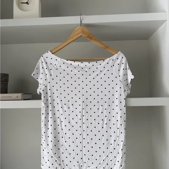 Reitmans White Short Sleeve Top with Black Polka Dots - Picture 2 of 2